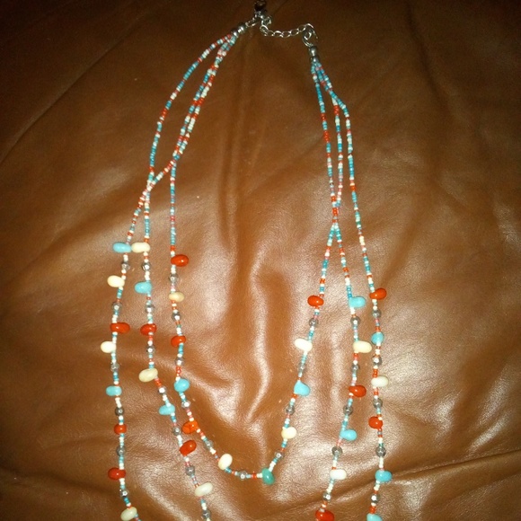 Necklace and bracelet set - Picture 3 of 8